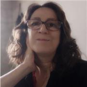 Laureata D.a.m.s. con esperienza nell'insegnamento impartisce lezioni di italiano agli stranieri